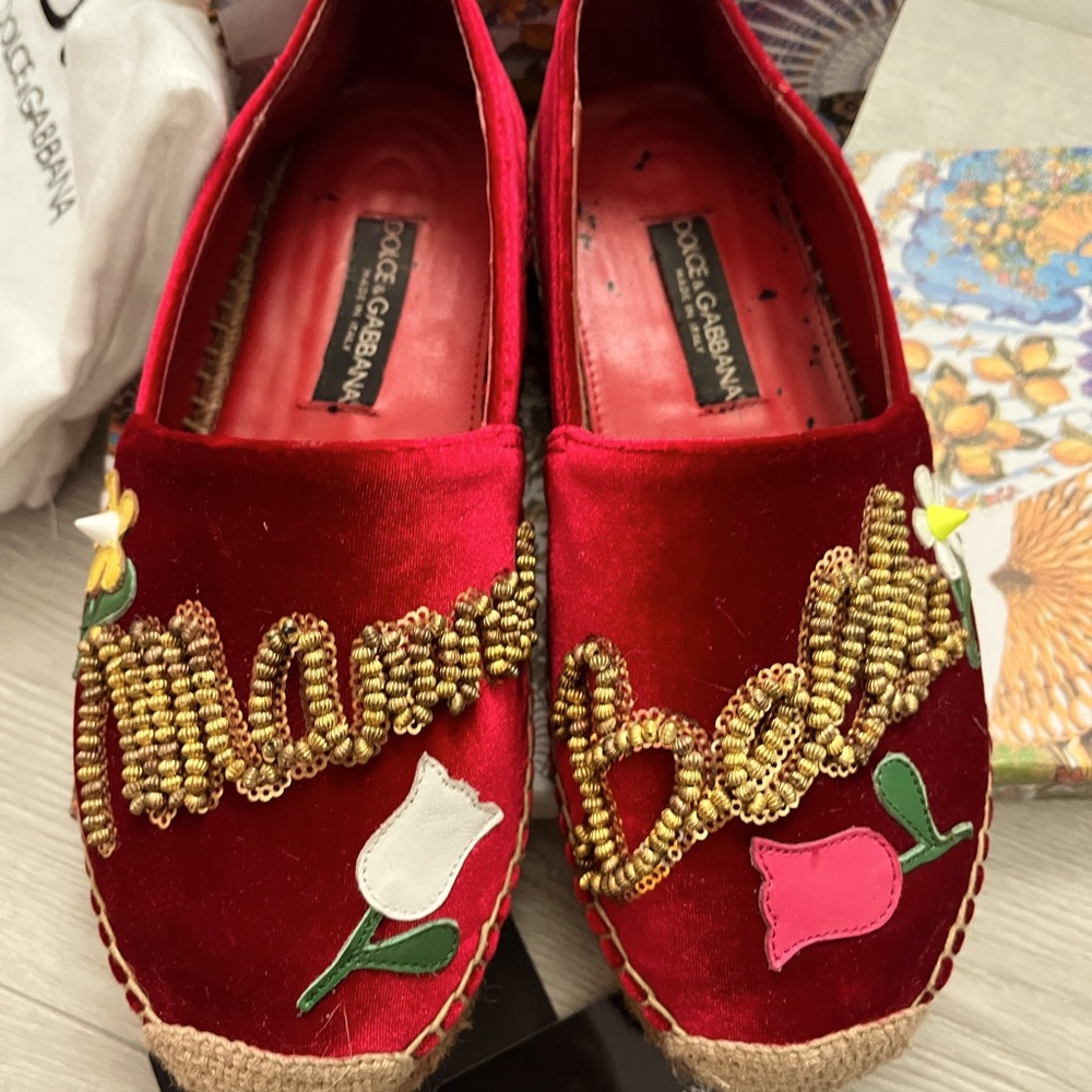 Authentic Dolce and Gabbana Espadrilles size 38 but small fit!